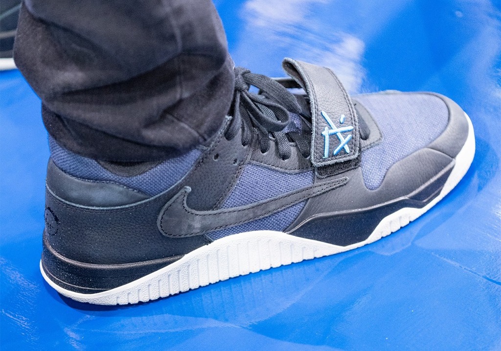 Russell Westbrook with an Air Jordan 10